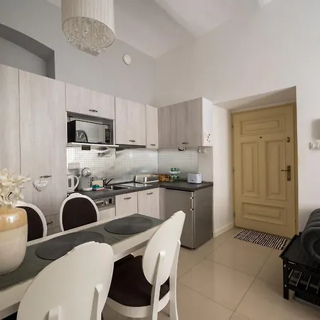 Apartament Wilcza Centre Chic By Bookinghost Warszawa