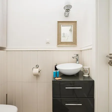 Wilcza Centre Chic By Bookinghost * Warszawa