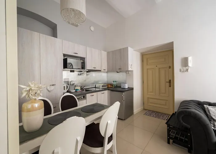 Apartment Wilcza Centre Chic By Bookinghost Warsaw