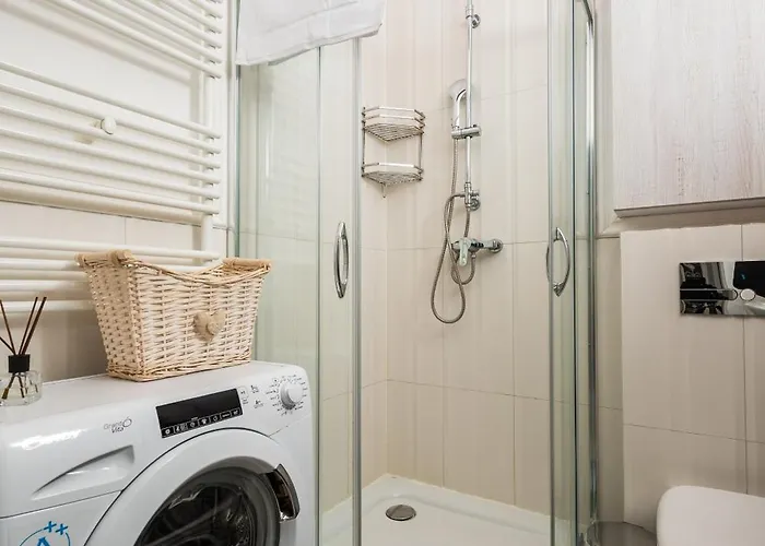 Apartment Wilcza Centre Chic By Bookinghost *