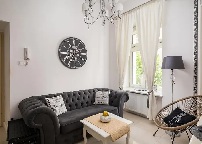 Wilcza Centre Chic By Bookinghost