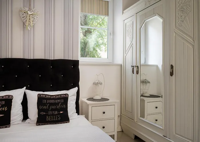 Wilcza Centre Chic By Bookinghost