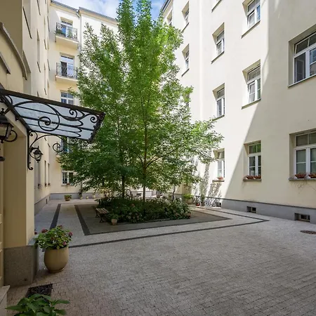 Wilcza Centre Chic Apartment *